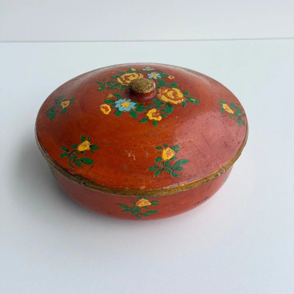 Antique Hand Painted Floral Lacquer Toleware Round Lidded Storage Box Red Gold